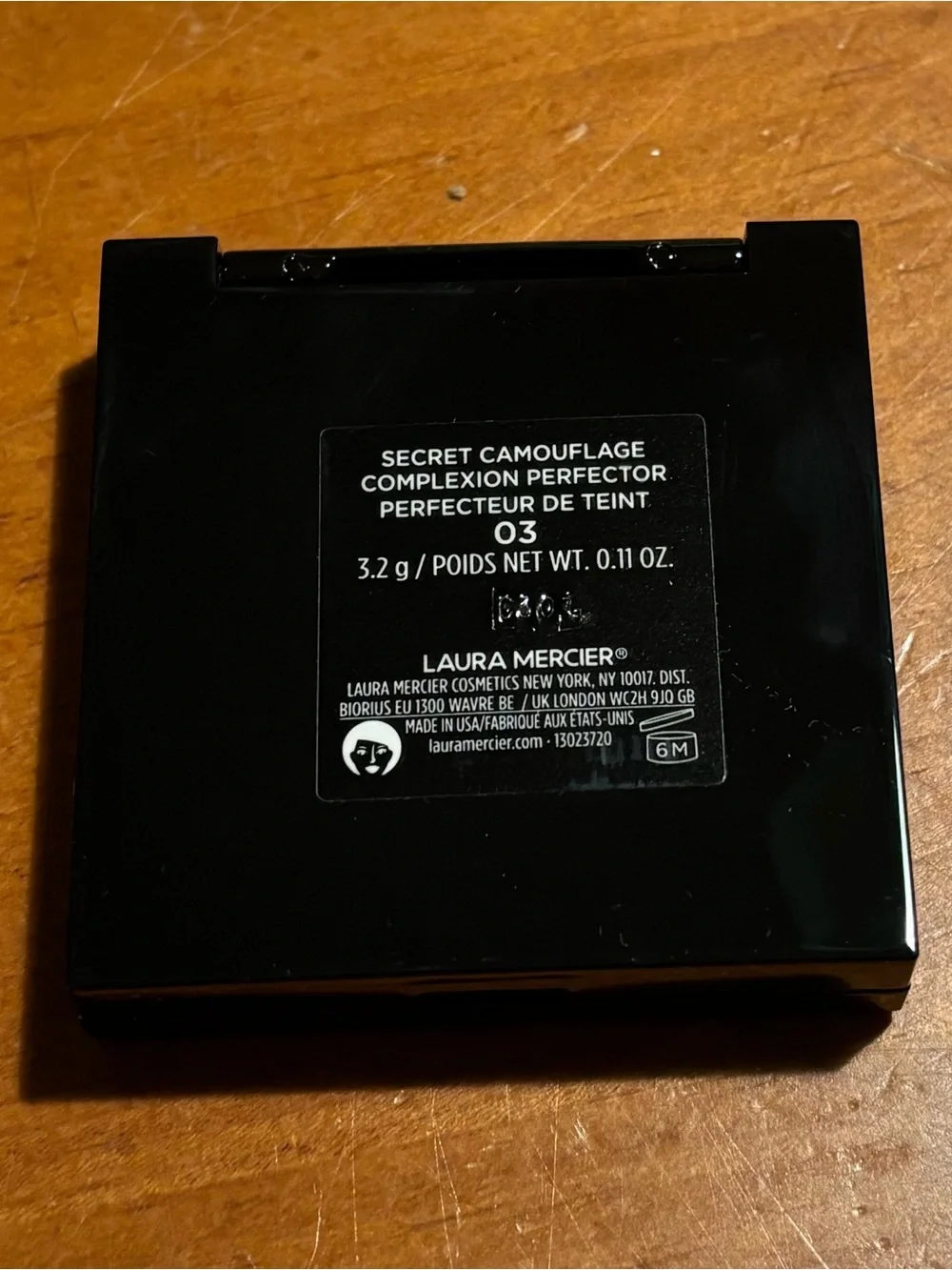 Laura Mercier Camouflage Complexion Perfector